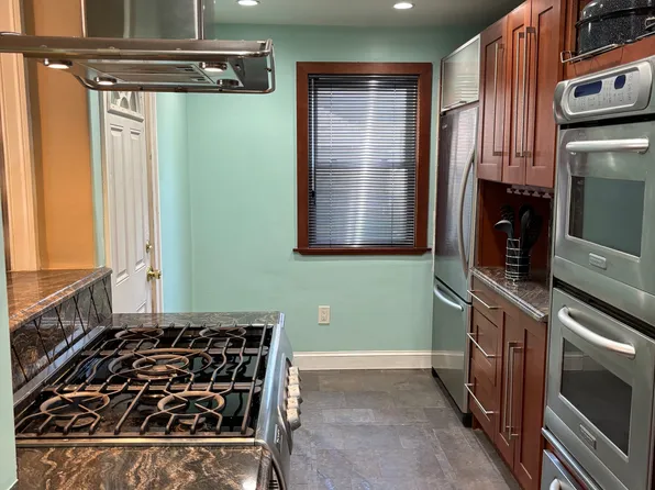 168-14 115th Avenue image 9 of 24