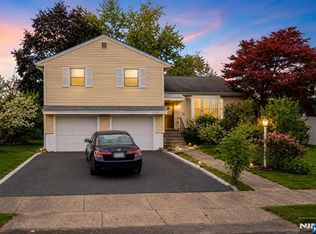 7-45 Richard St, Fair Lawn, NJ 07410
