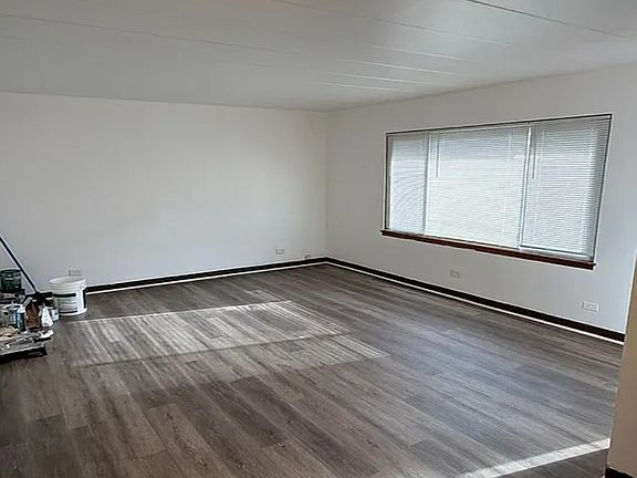 3rd image of 29 N Hillside Ave APT 2