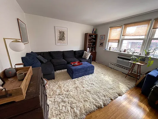 Rented by Voro, LLC | media 22