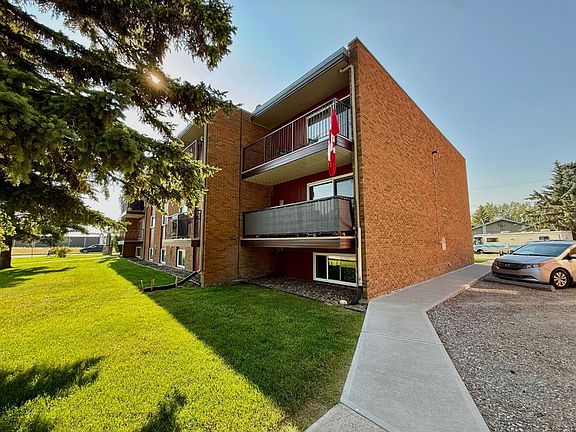 5th image of 115 8th Ave SW #0