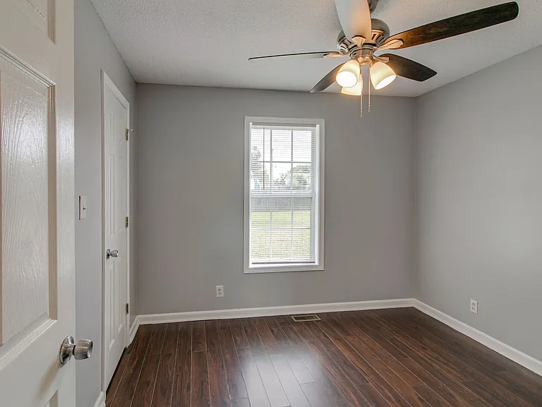 1013 Bush Ave — Photo 22