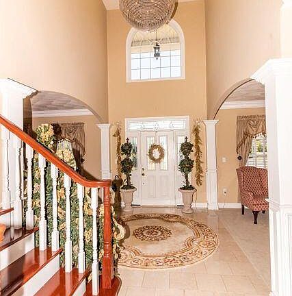 5th image of 1109 Broughton Ct