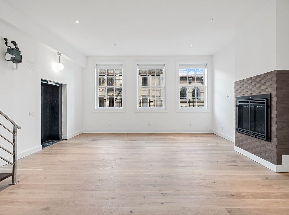 1st image of 49 Walker St #Penthouse