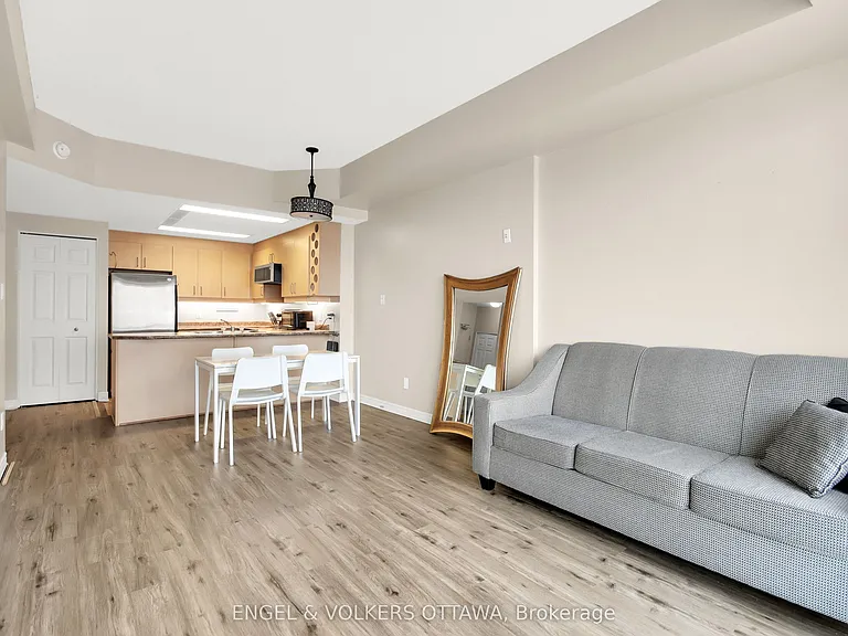 134 York St #607 — Photo 14