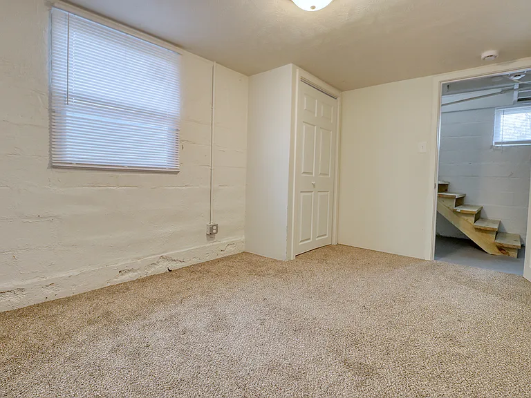 120 W G St — Photo 20