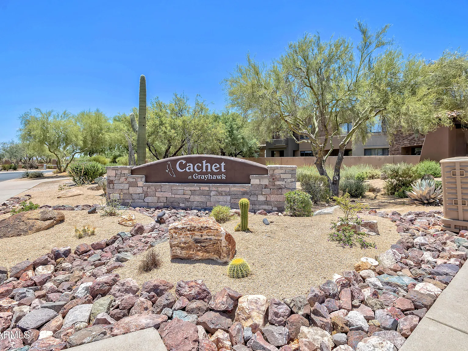 3 bed, 3.5 bath, 2305 sqft, $4,000 — Photo 2