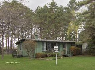 6246 Lakeshore Rd N, Palms, MI 48465