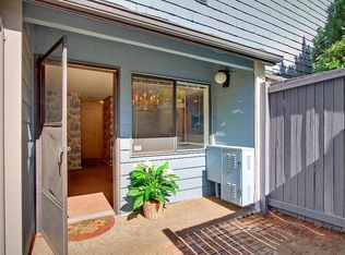 2630 S 26th St APT 101, Seattle, WA 98198