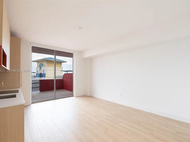 90 NE 32nd St #516 — Photo 3