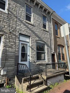 1048 Chestnut St, Reading, PA, 19602