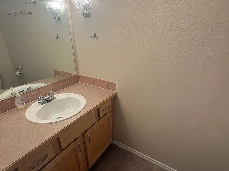 12549 Roosevelt Way NE #4 — Photo 12