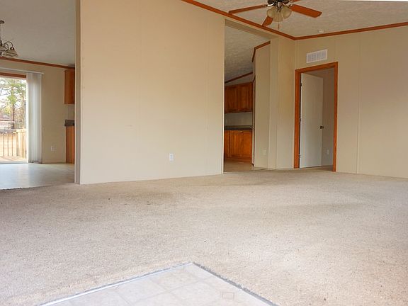 Living room/ kitchen