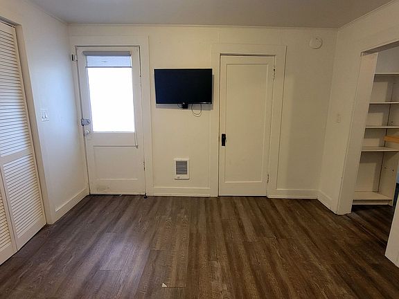 3rd image of 5503 S Corbett Ave #A