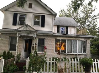 189 Schenck Ave, Westbury, NY 11590