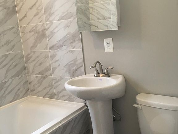 4th image of 6047 Delancey St Floor 2