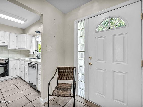 3rd image of 541 Smithridge Park