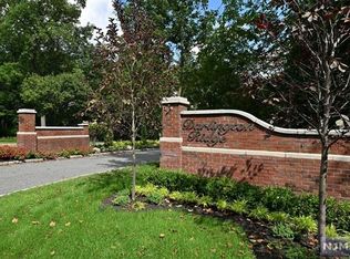 1187 Sycamore Ln, Mahwah, NJ 07430