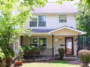 122 Sydney Pl, Somerset, NJ 08873