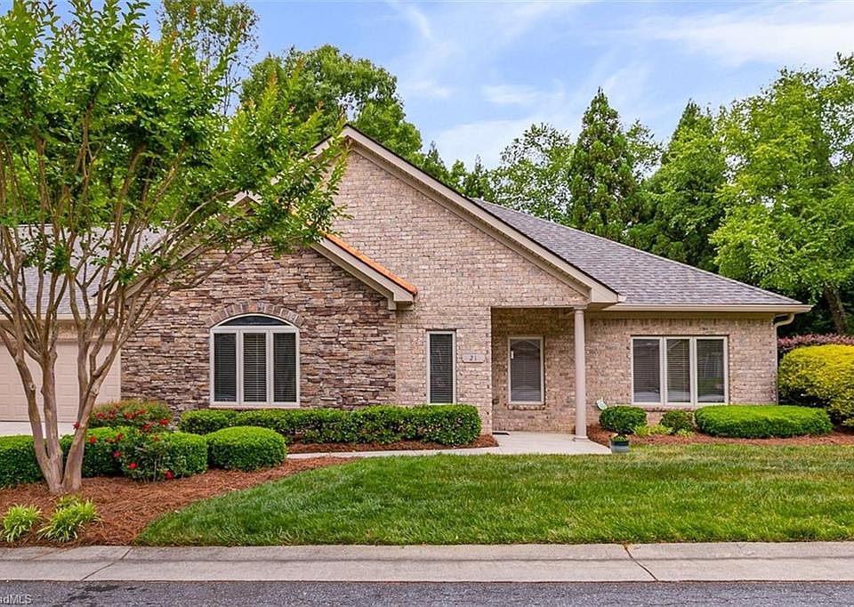 1st image of 21 Annalisa Dr