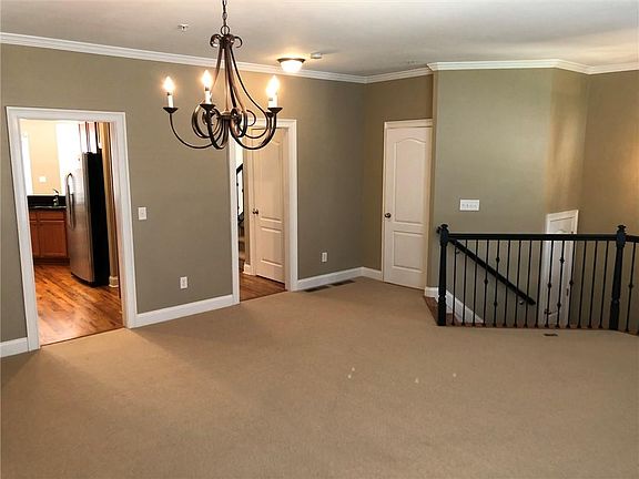 5th image of 3097 Nichols St SE
