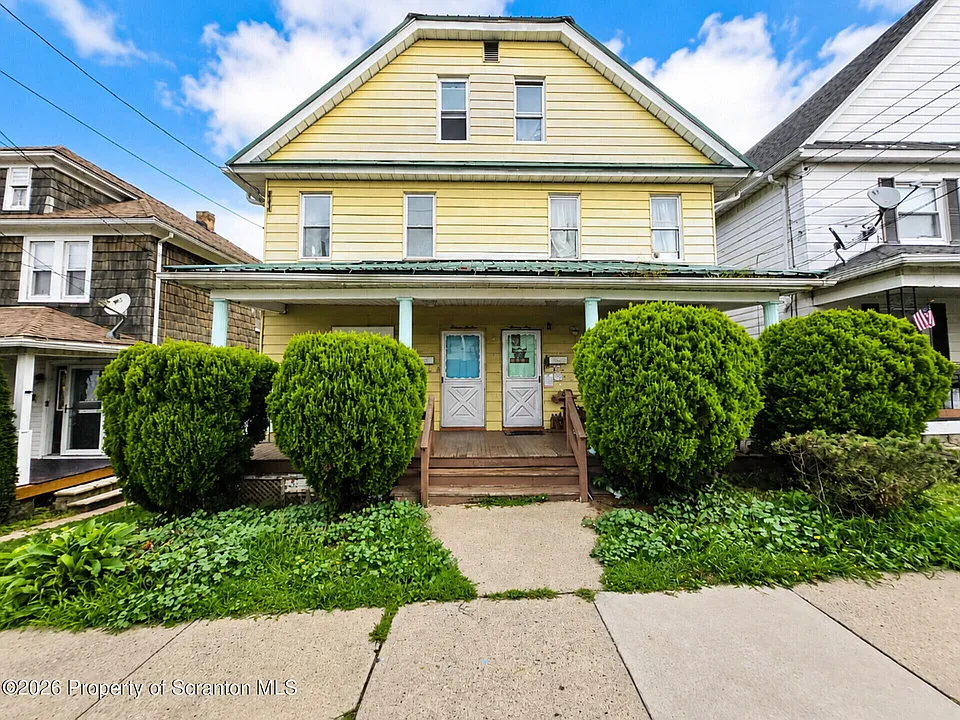 1112 W Elm St