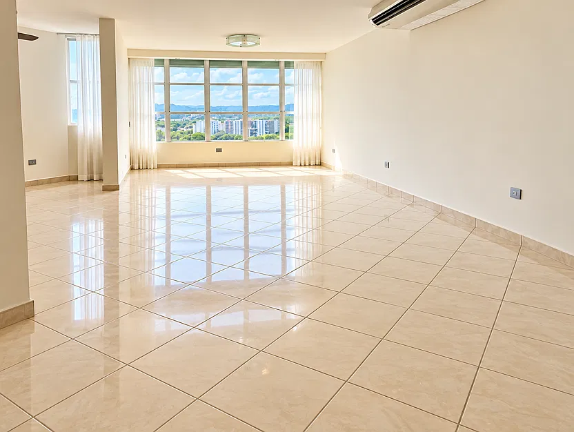 3 bed, 2200 sqft, $4,780 — Photo 3