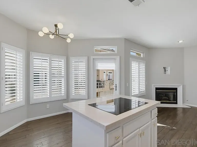 7130 Calabria Ct #E — Photo 23