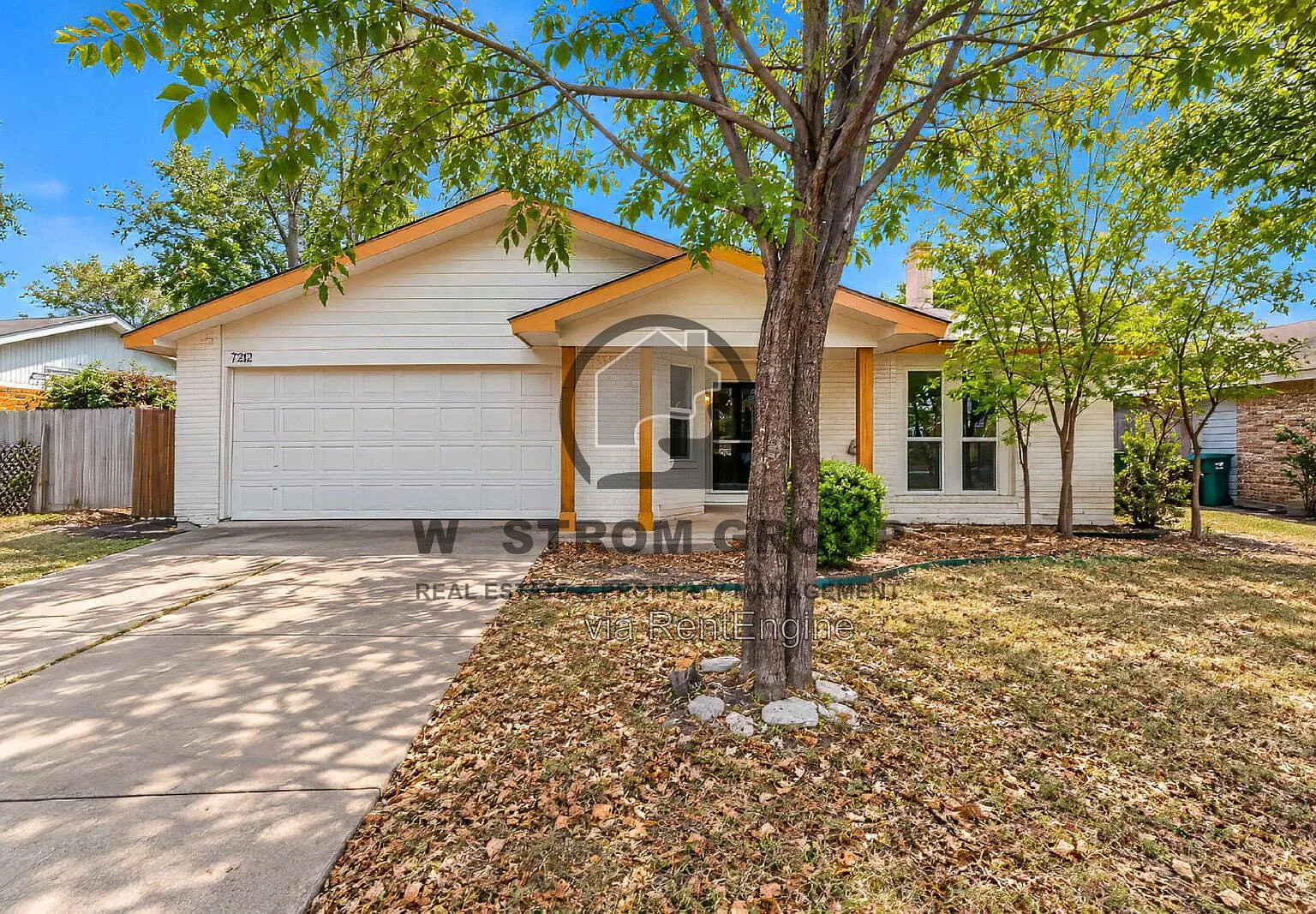 3 bed, 2.0 bath, 1208 sqft, $1,895 — Photo 3