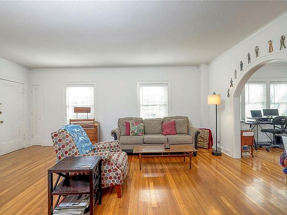 4th image of 4808-10 Jarboe St