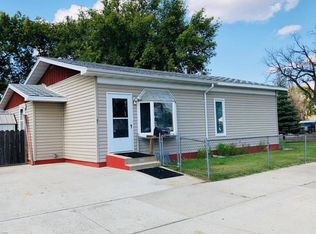 703 4th Ave W, Williston, ND 58801