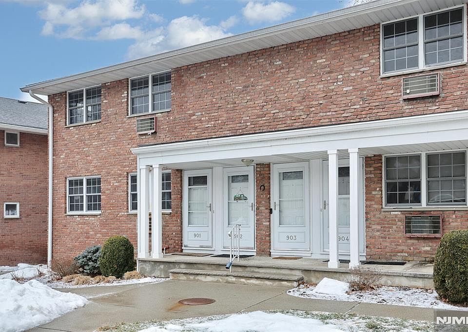 1st image of 903 Washington Dr
