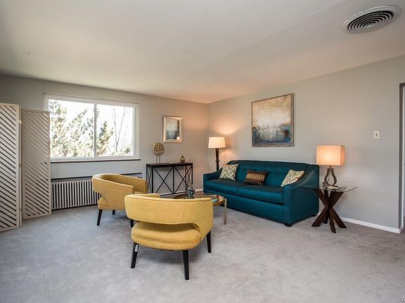 3rd image of 525 N Jackson St APT 309