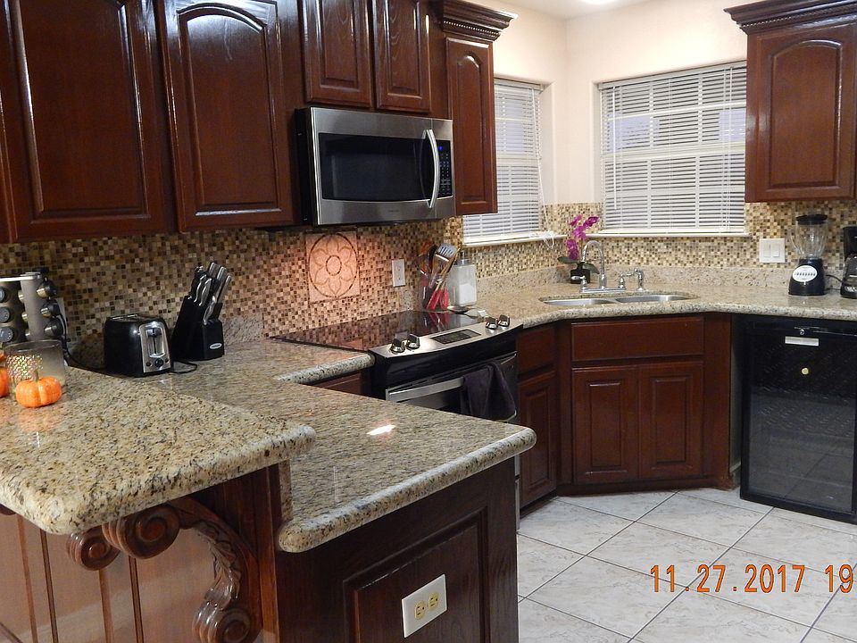 2nd image of 719 Hummingbird Ave