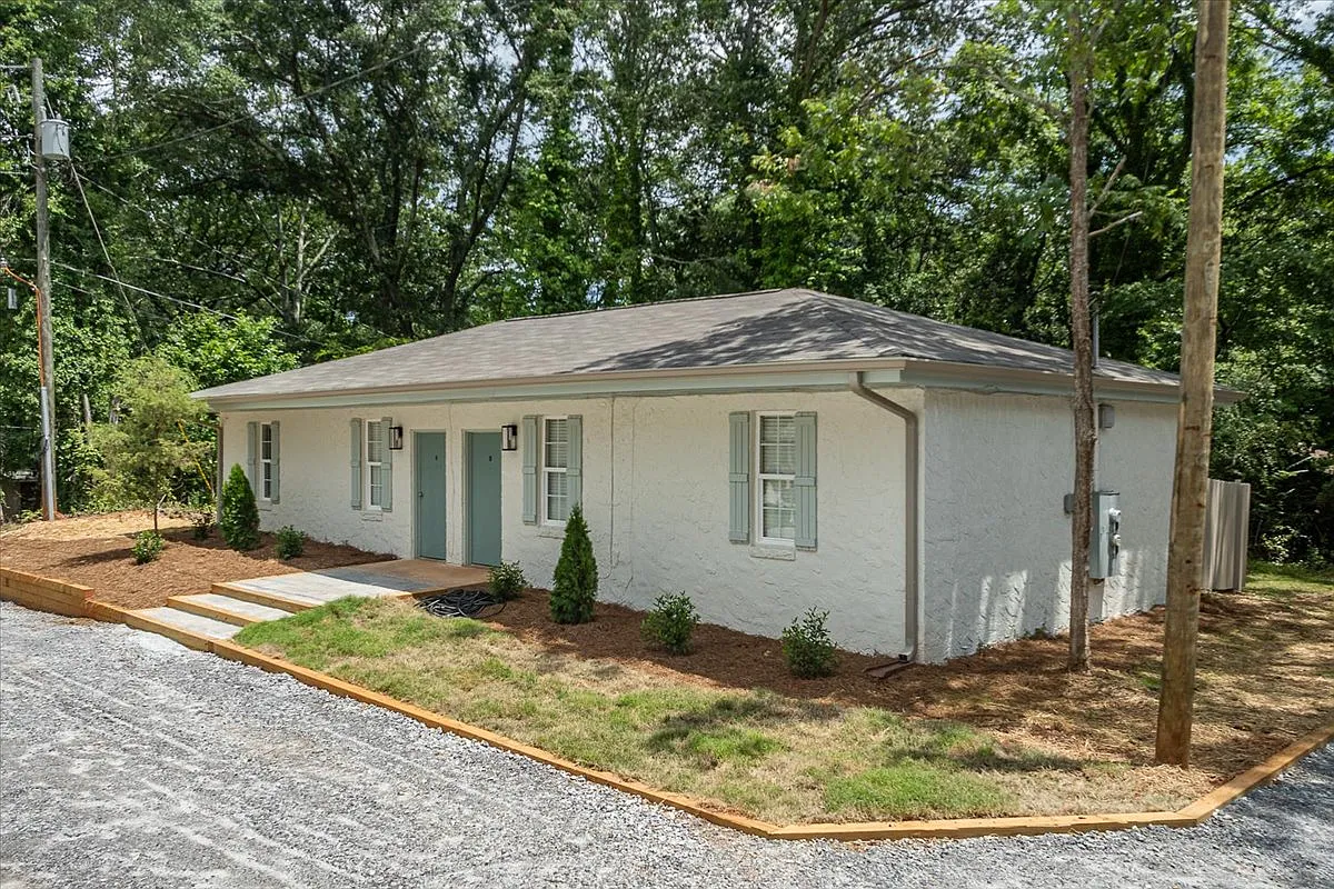 150 Old Princeton Rd — Photo 3
