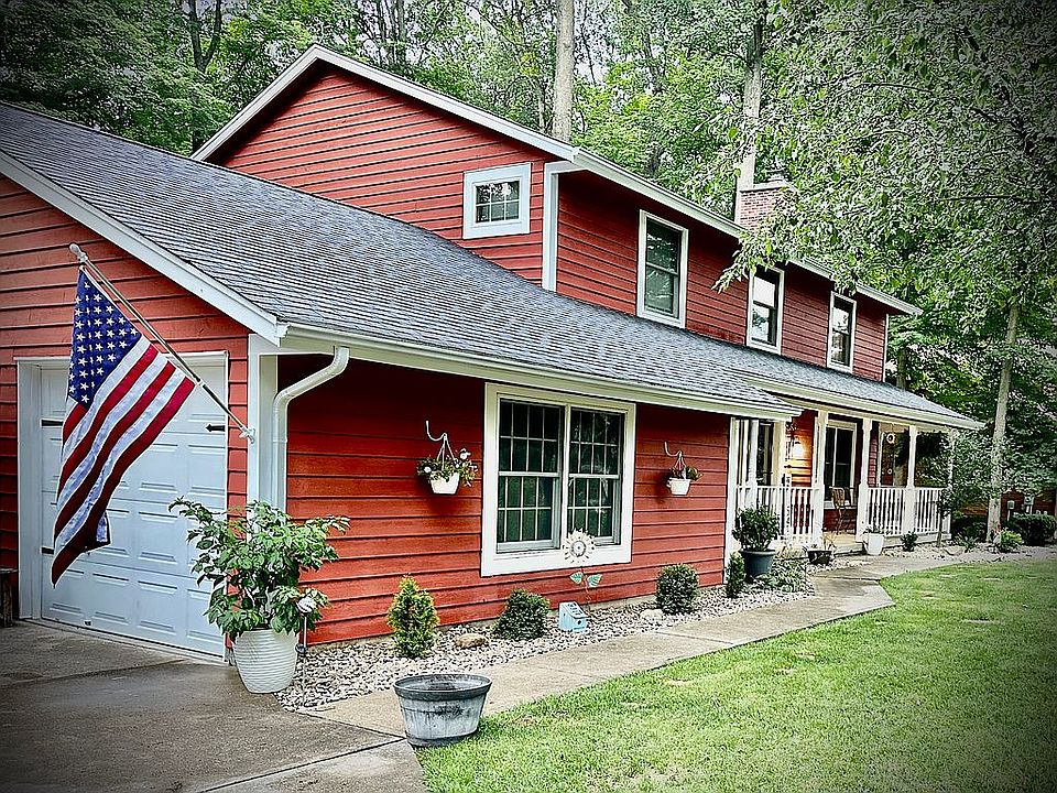 1st image of 136 Egs Blvd