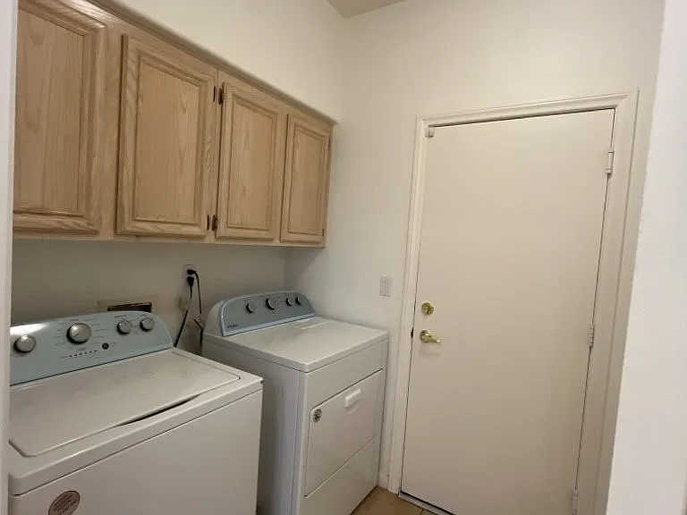 7959 Nookfield Dr — Photo 12