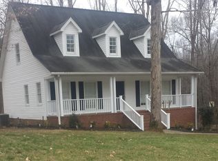 305 Farmwood Dr, Fountain Inn, SC 29644