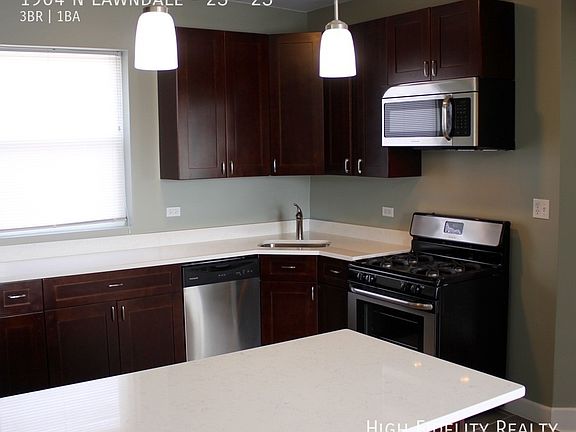 2nd image of 1904 N Lawndale Ave #2S
