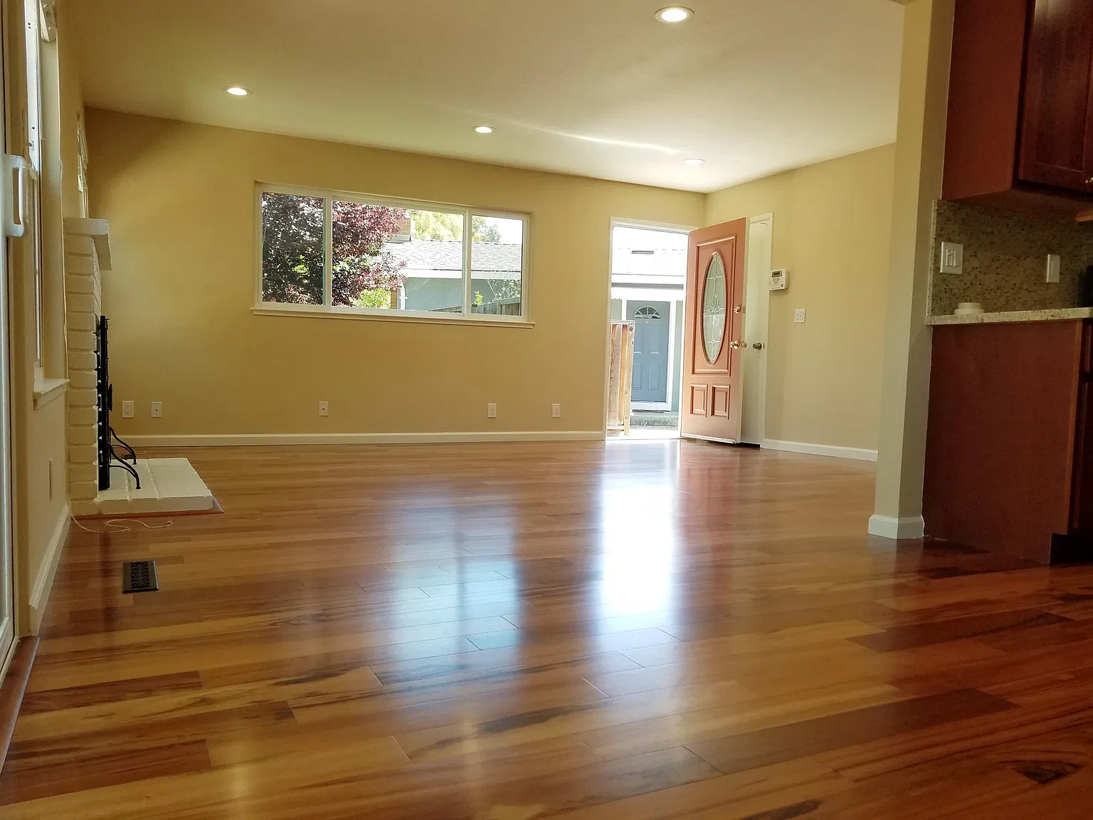114 Dardanelli Ln — Photo 3