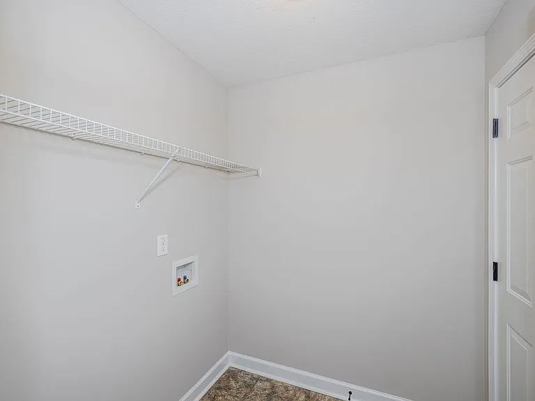 304 York Ln — Photo 30