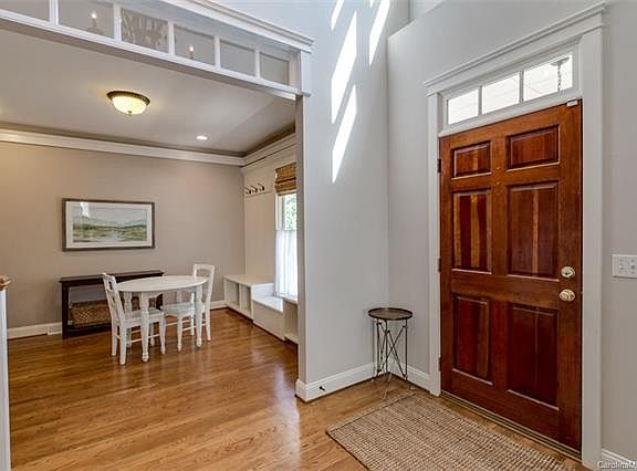 2nd image of 814 Wismar Ct