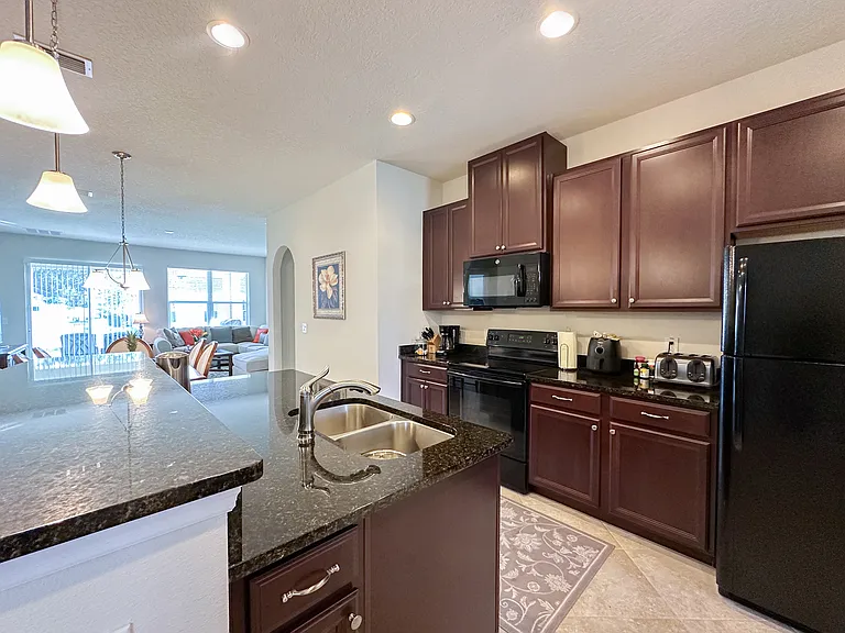 720 Parkmont Pl — Photo 6