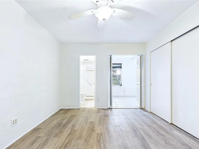 2454 Australia Way E #32 — Photo 38
