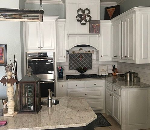 Updated  kitchen/double oven