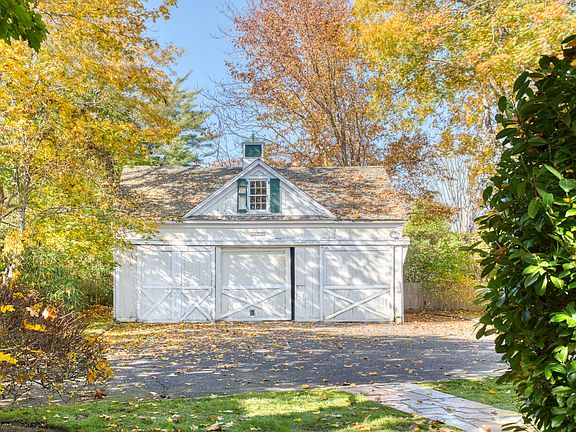 2nd image of 10 Fithian Ln
