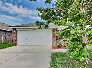 8924 Sunny Hollow Dr, Fort Worth, TX 76179