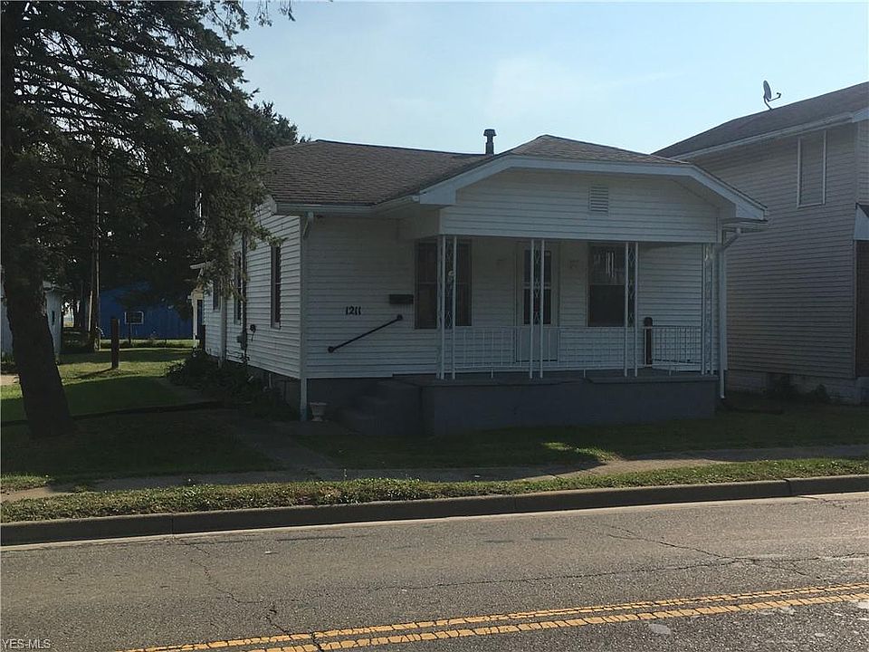 1st image of 1211 Woodlawn Ave