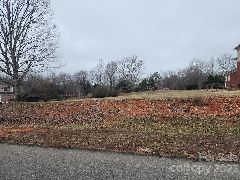 1st image of 617 Carollbrook Dr