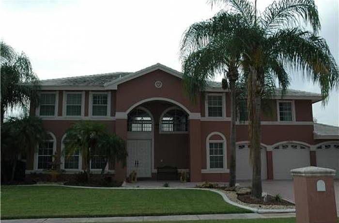 EXTERIOR FRONT